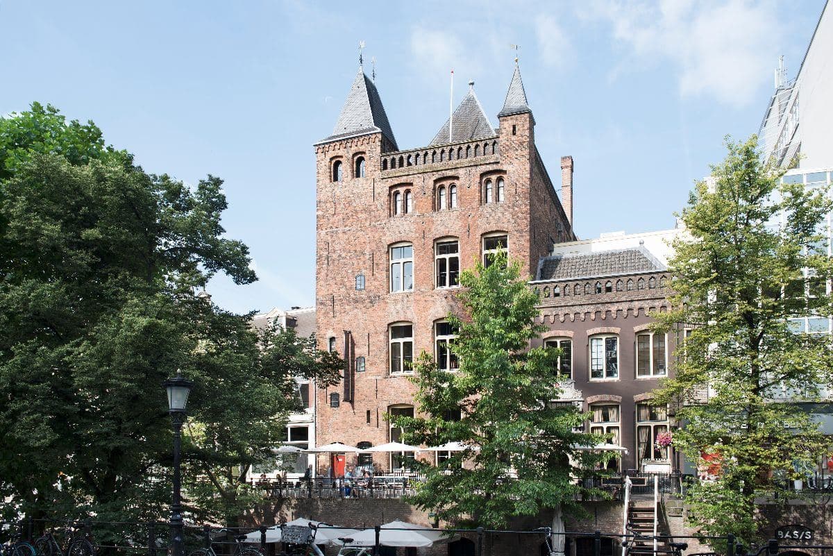 Stadskasteel Oudaen aan de Oudegracht, een stop tijdens de kroegentocht